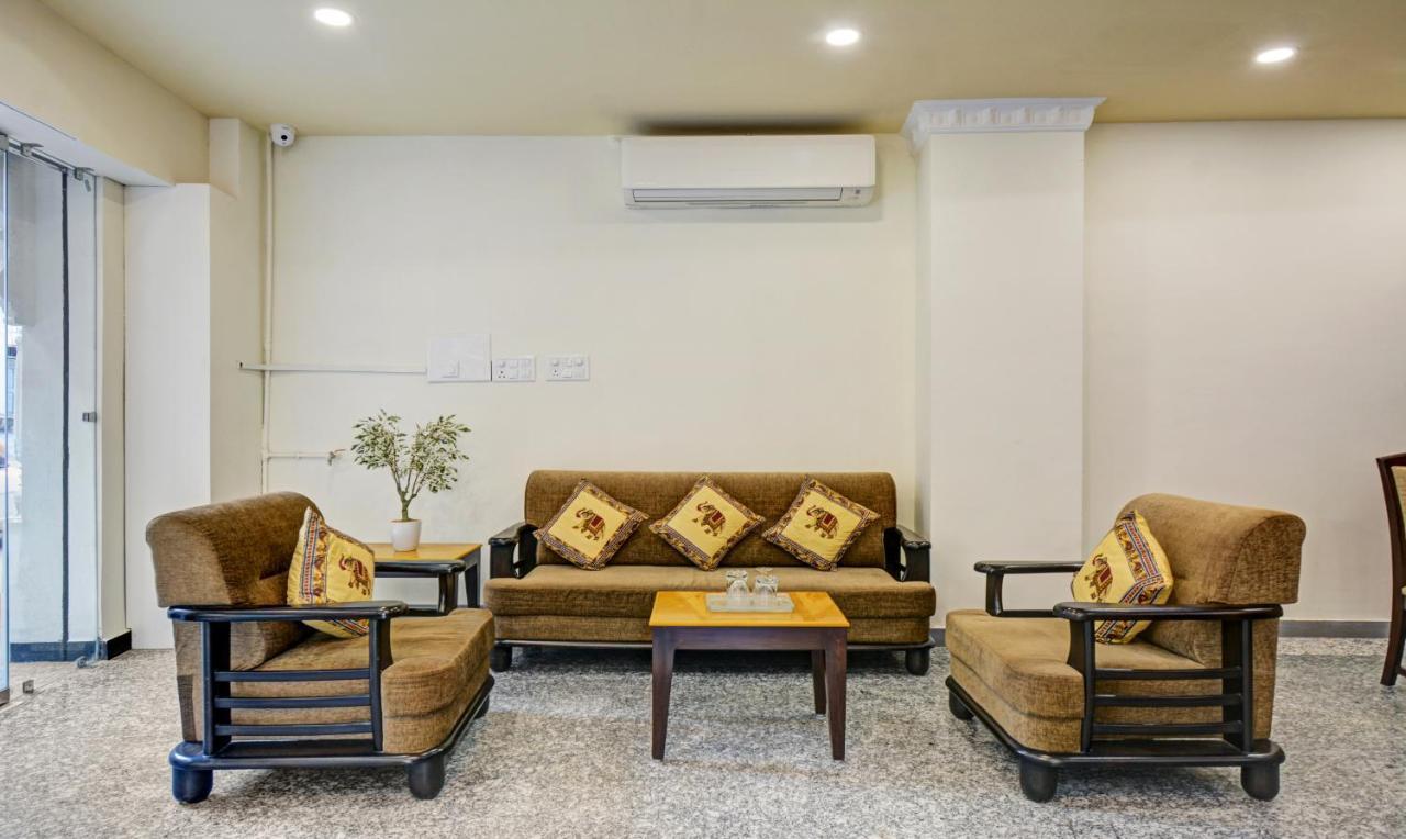 Hotel Treebo Jheel Mahal Udaipur Esterno foto