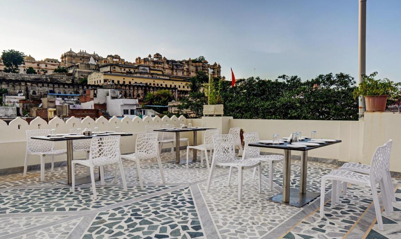 Hotel Treebo Jheel Mahal Udaipur Esterno foto