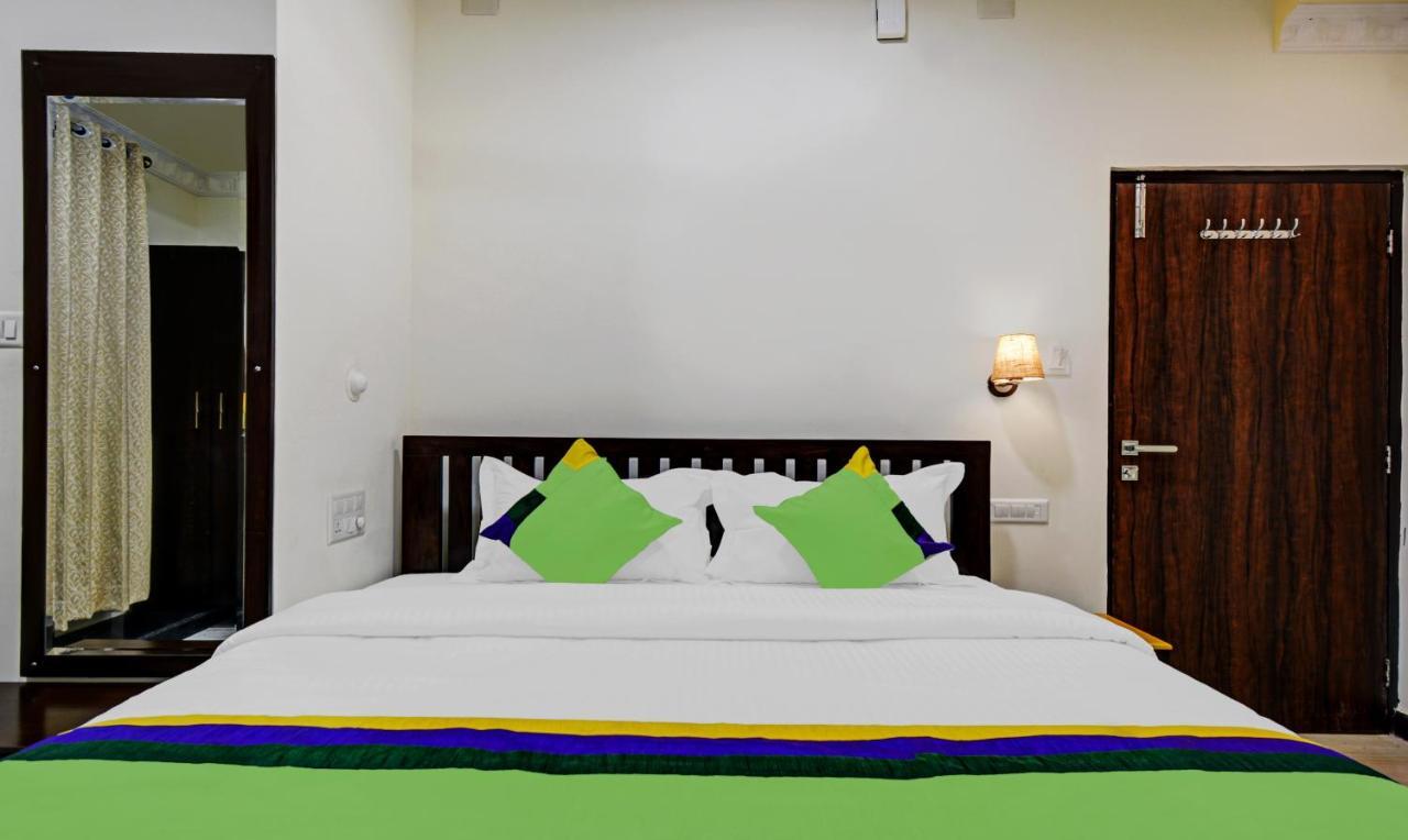 Hotel Treebo Jheel Mahal Udaipur Esterno foto